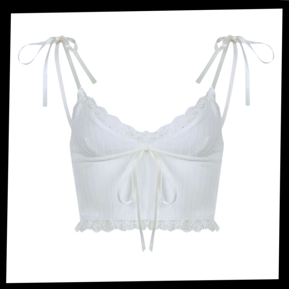 Top court à bordures en dentelle
- Ozerty